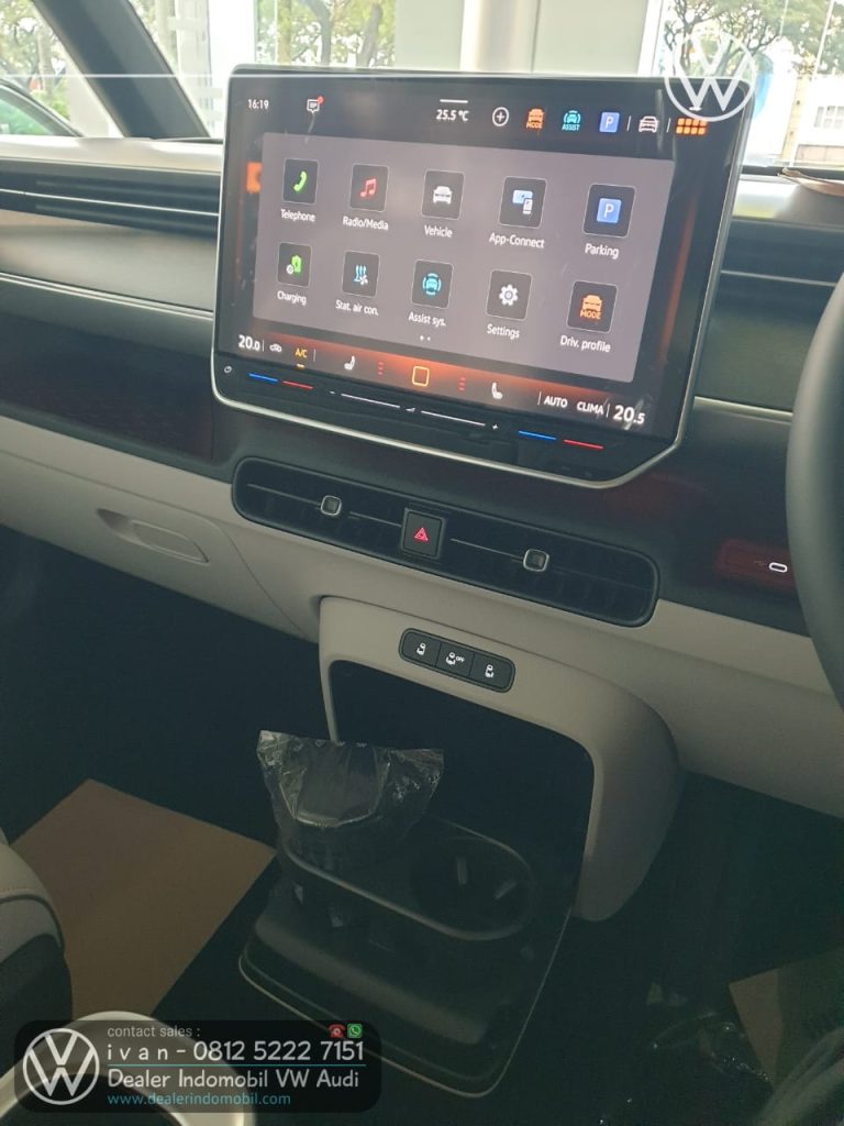 Interior VW ID BUZZ EV 2025-6 Indonesia Head Unit