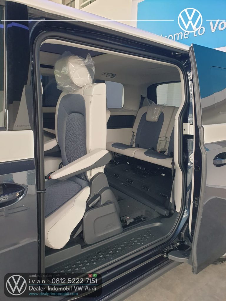 Interior VW ID BUZZ Electric 2026-5 Indonesia White-Starlight Blue 7f