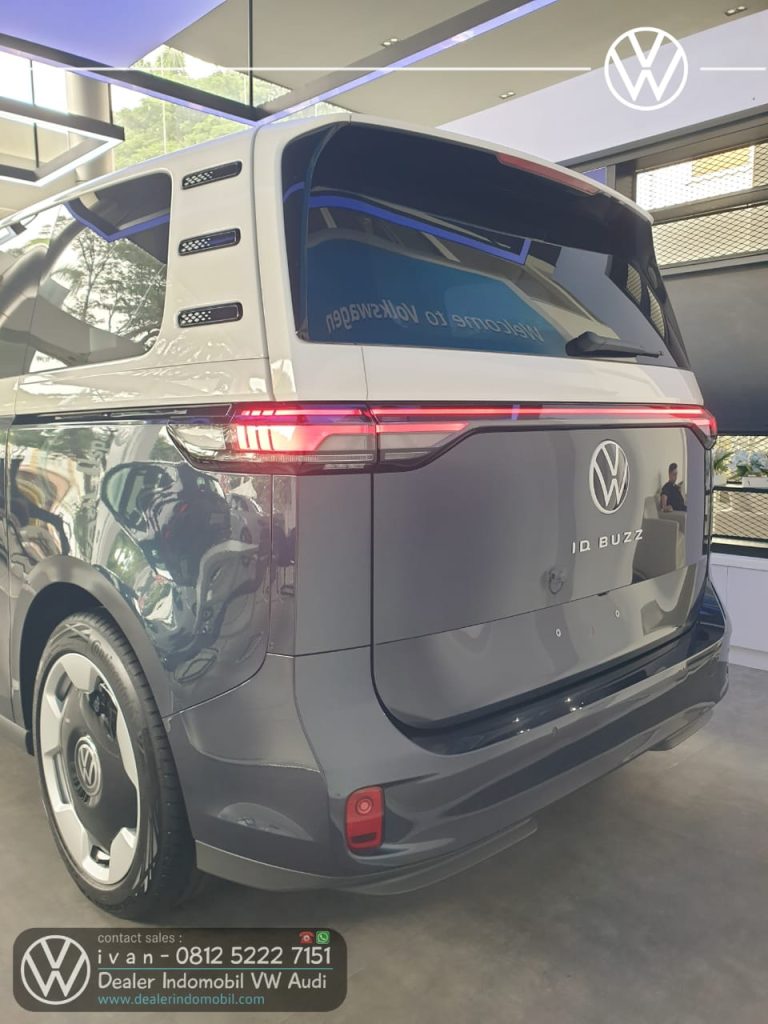 VW ID BUZZ Electric 2026-5 Indonesia White-Starlight Blue 7ia